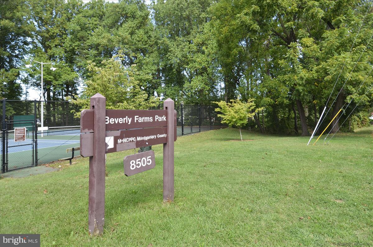 BEVERLY FARMS - Residential