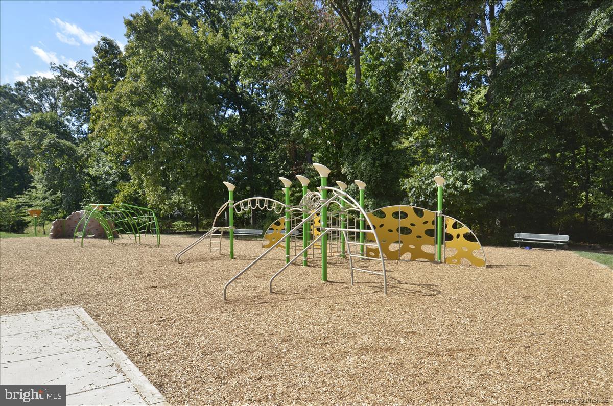 BEVERLY FARMS - Residential