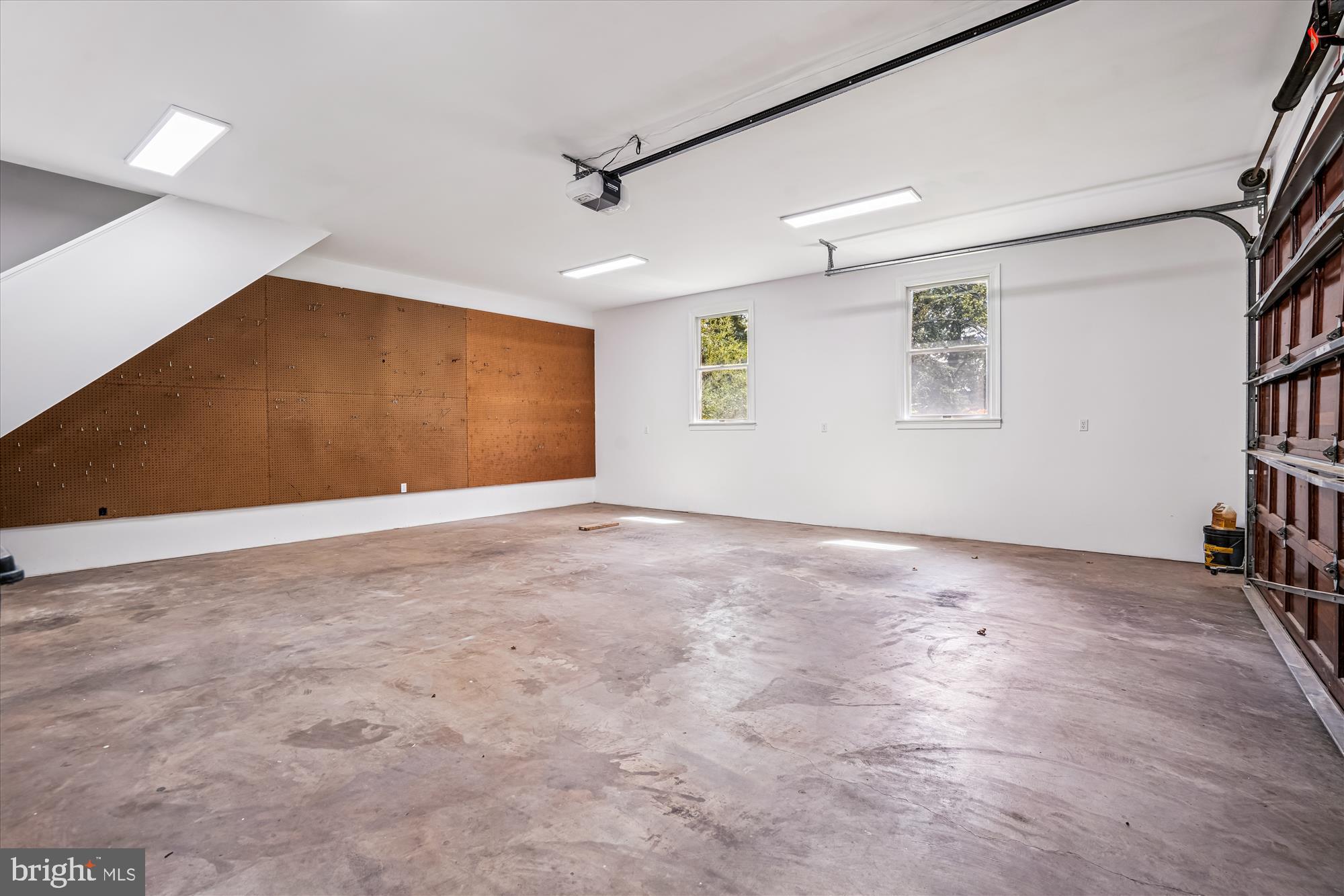 BEVERLY FARMS - Residential