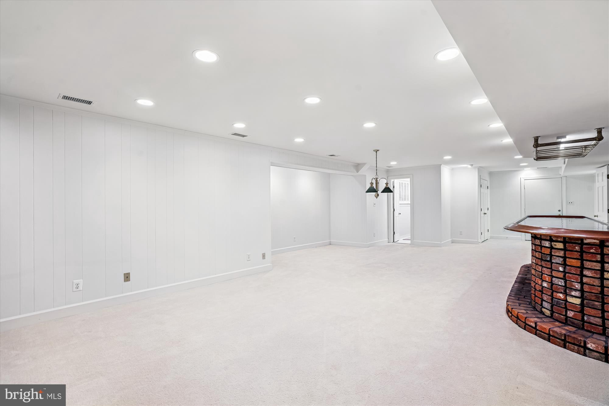 BEVERLY FARMS - Residential