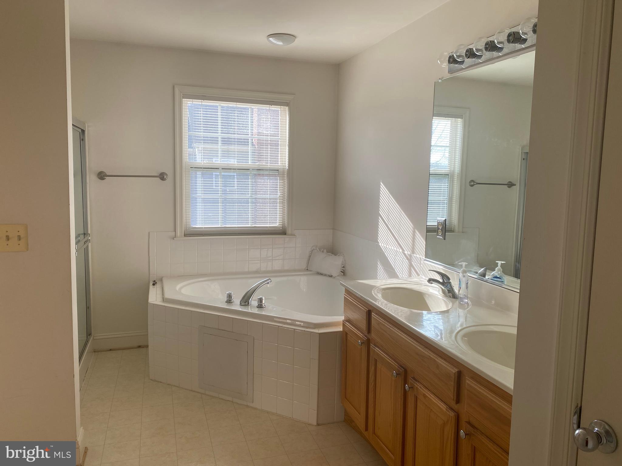 AGRICOPIA - Residential Lease