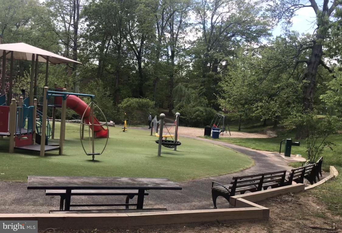 BERKSHIRE GARDENS - Residential Lease