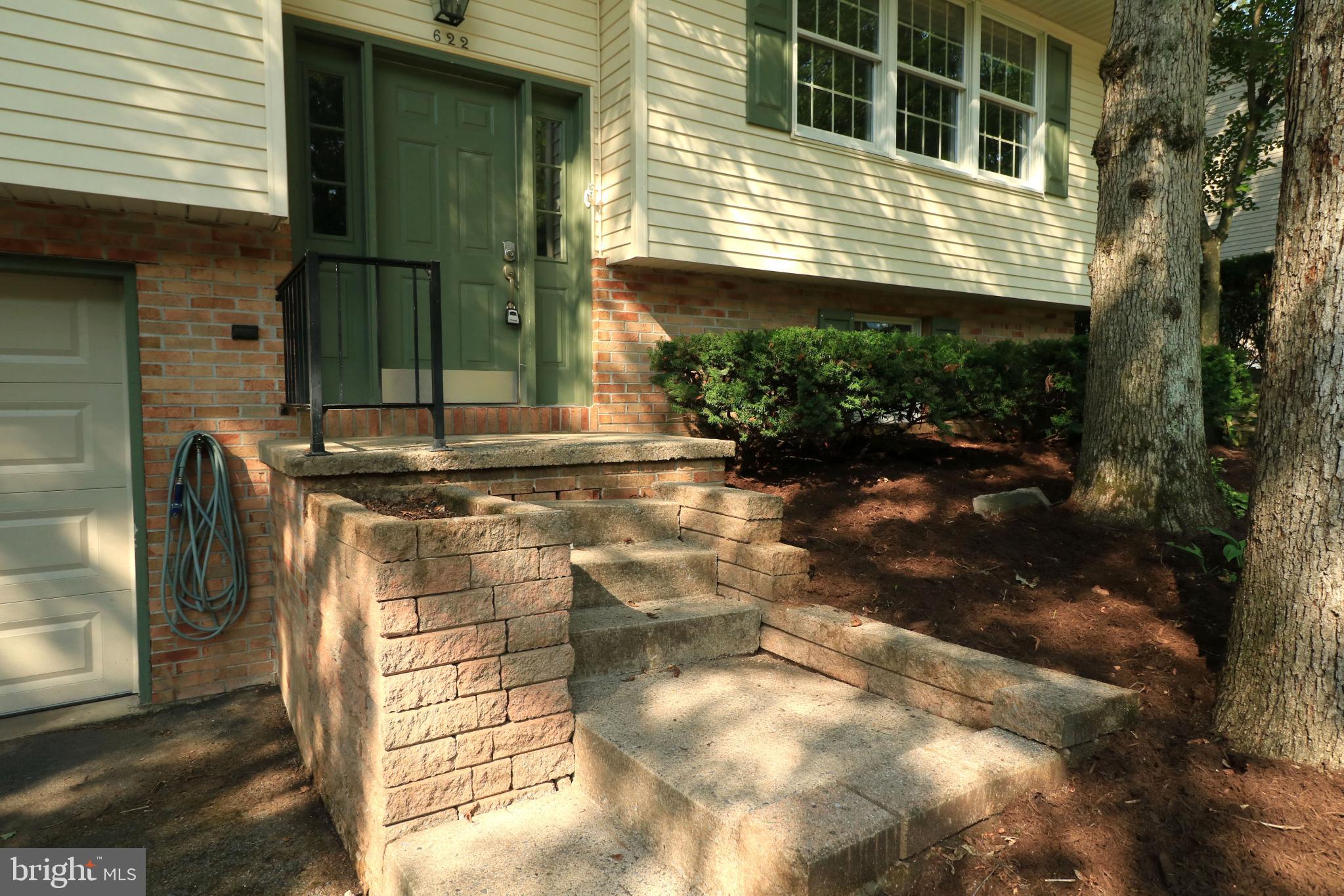 622 OLD FARM LANE