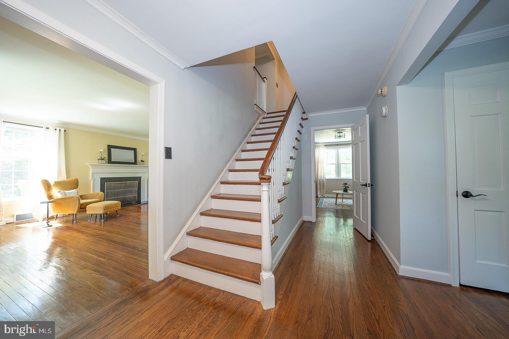 734 WOODCREST ROAD