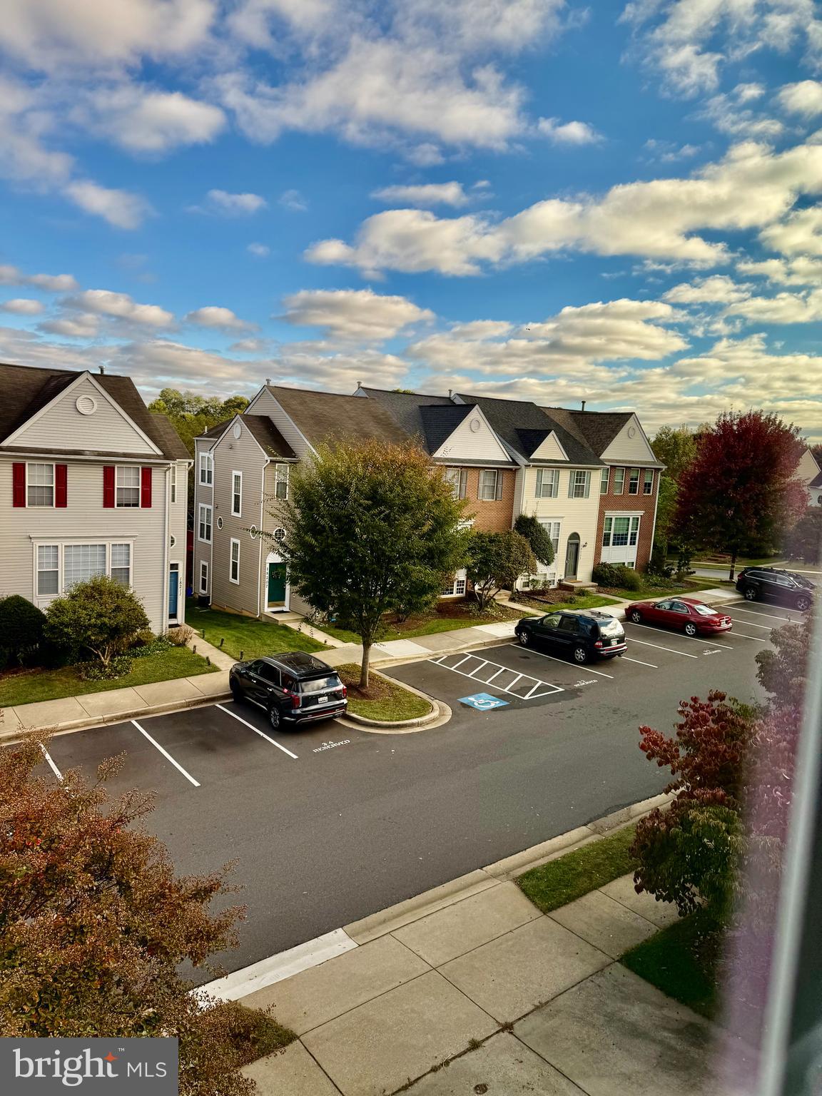 KINGSVIEW VILLAGE - Residential Lease