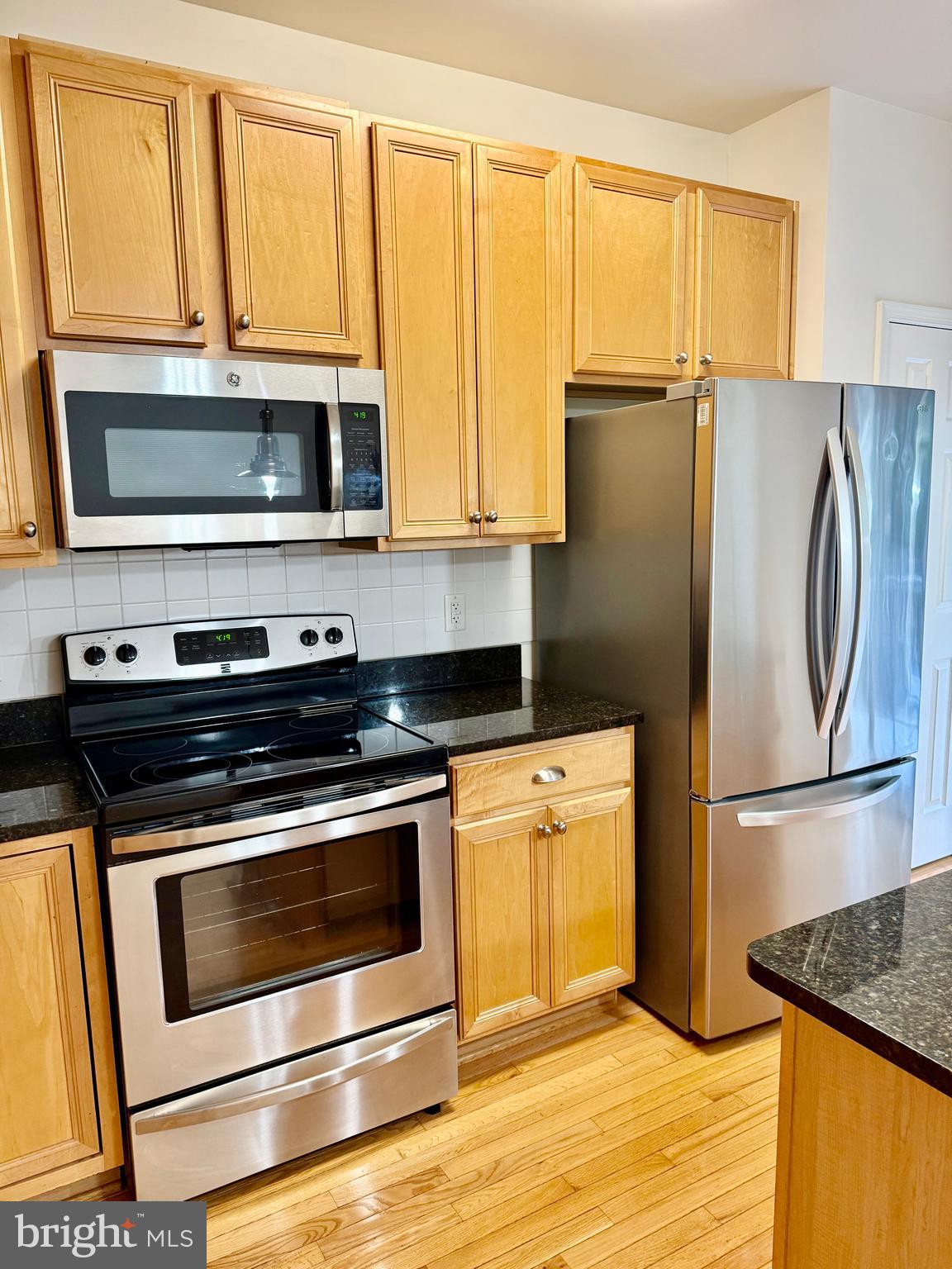 KINGSVIEW VILLAGE - Residential Lease