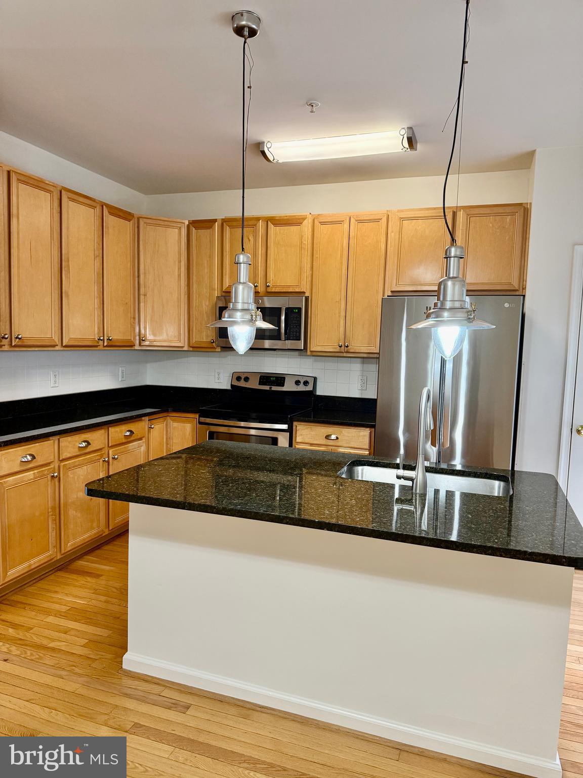 KINGSVIEW VILLAGE - Residential Lease