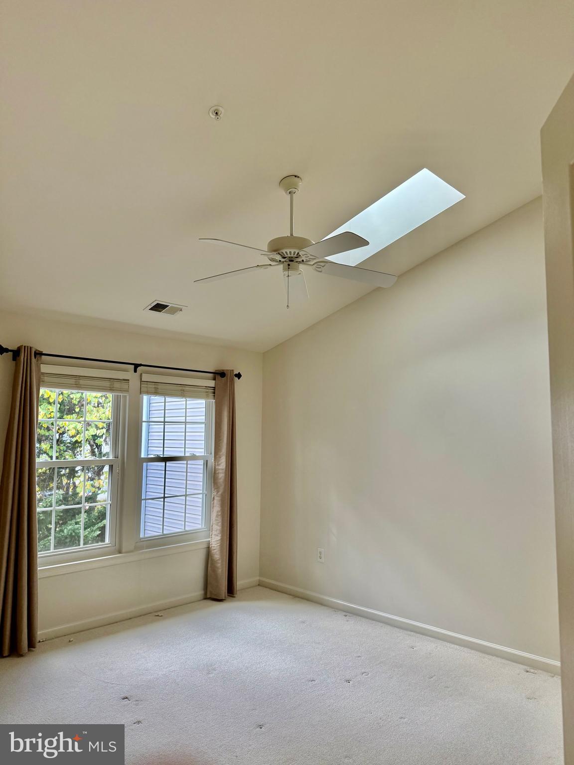 KINGSVIEW VILLAGE - Residential Lease