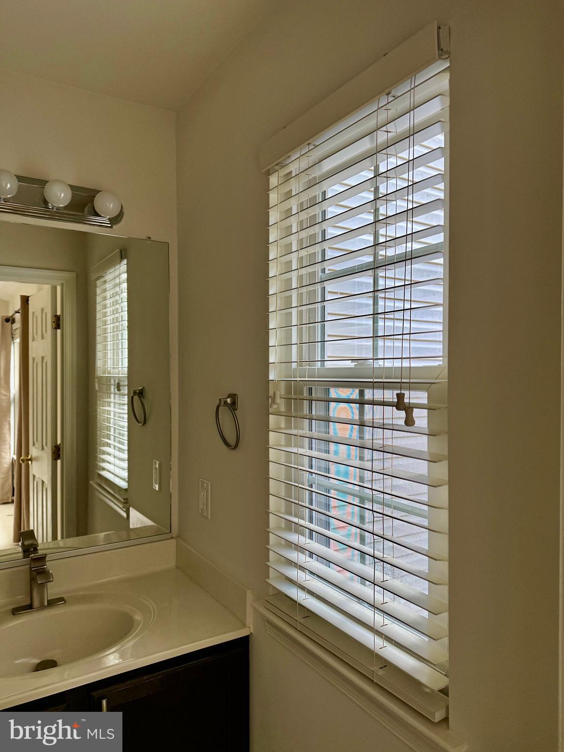 KINGSVIEW VILLAGE - Residential Lease