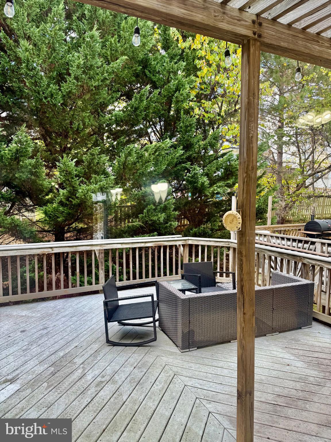 KINGSVIEW VILLAGE - Residential Lease