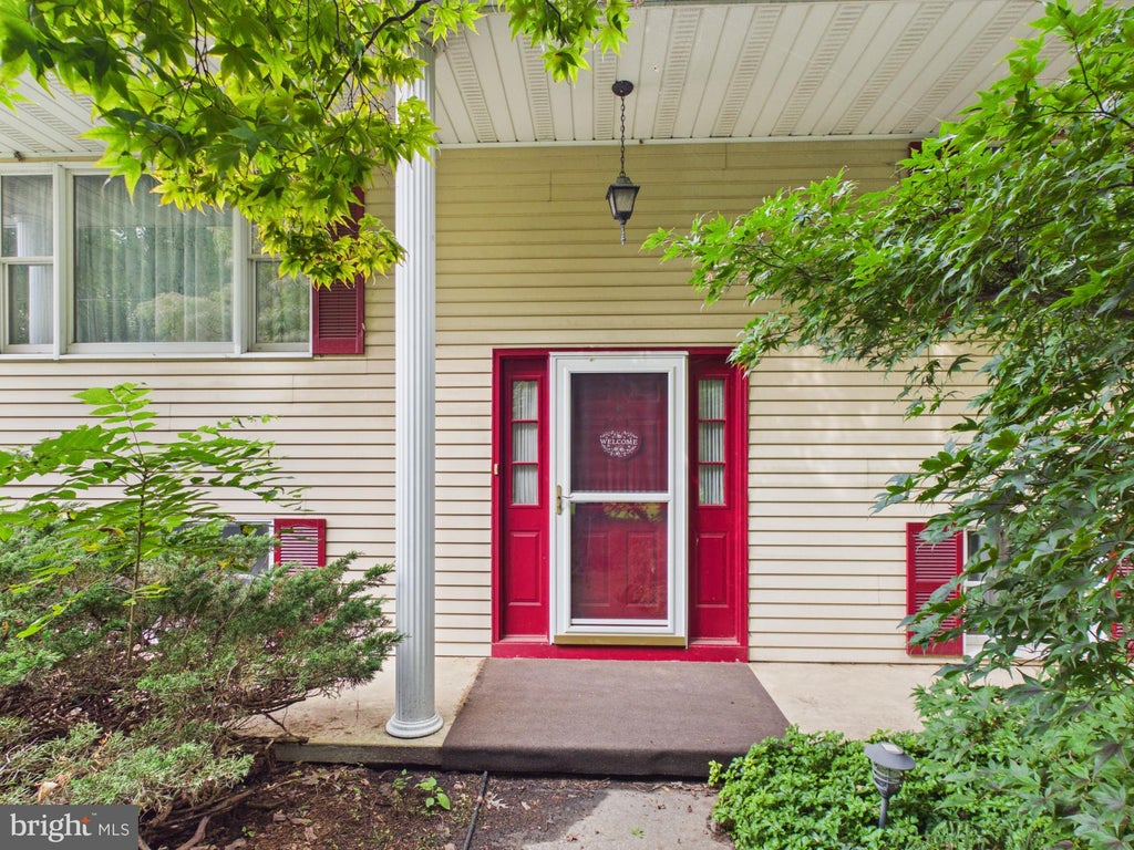 Photo of 147 Frogtown Road, PEQUEA, PA 17565 (MLS # PALA2096056)