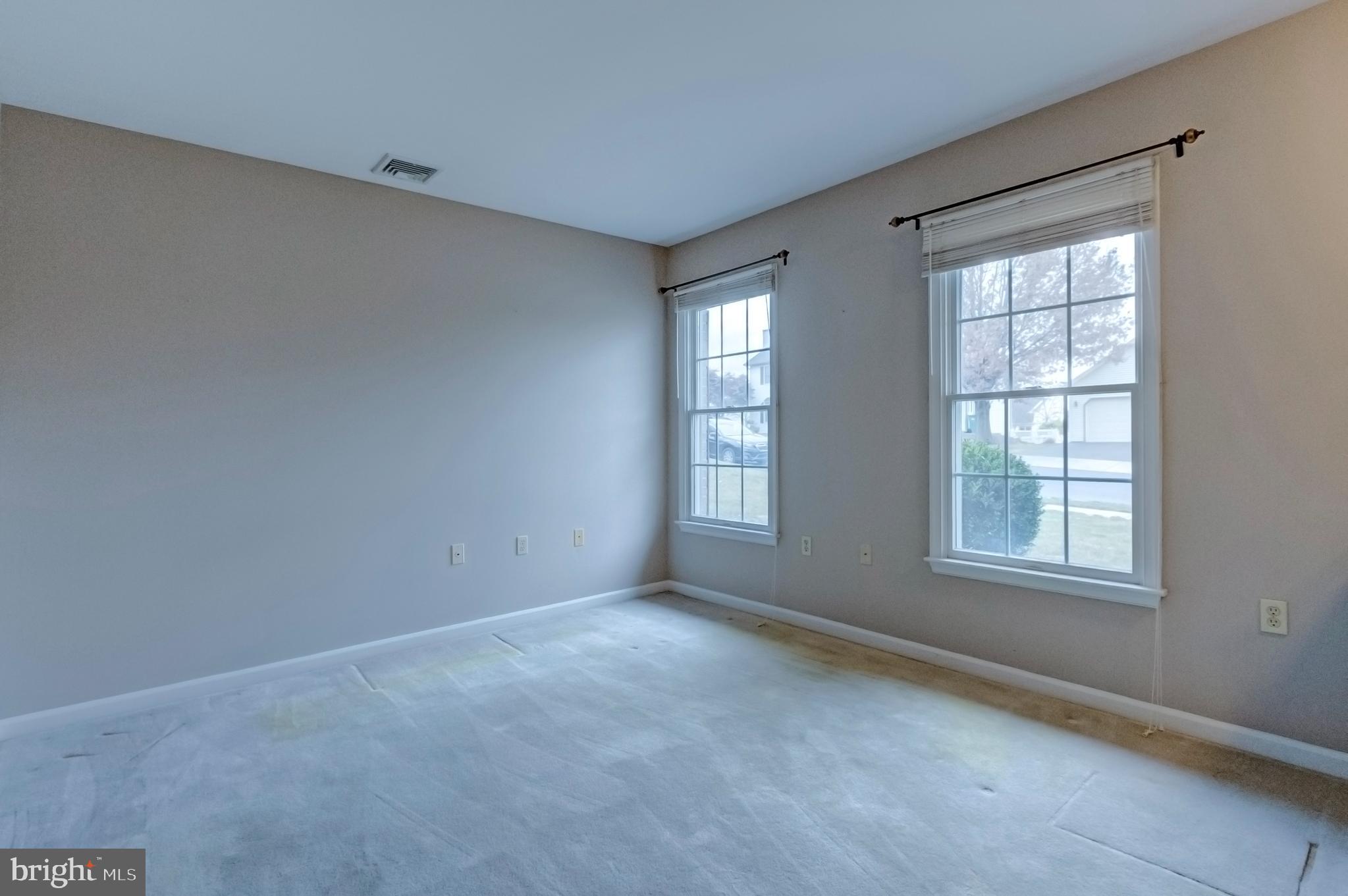 LOGANS RUN - Residential