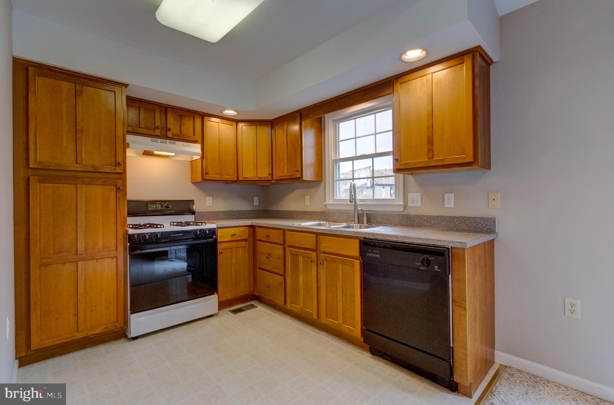 LOGANS RUN - Residential