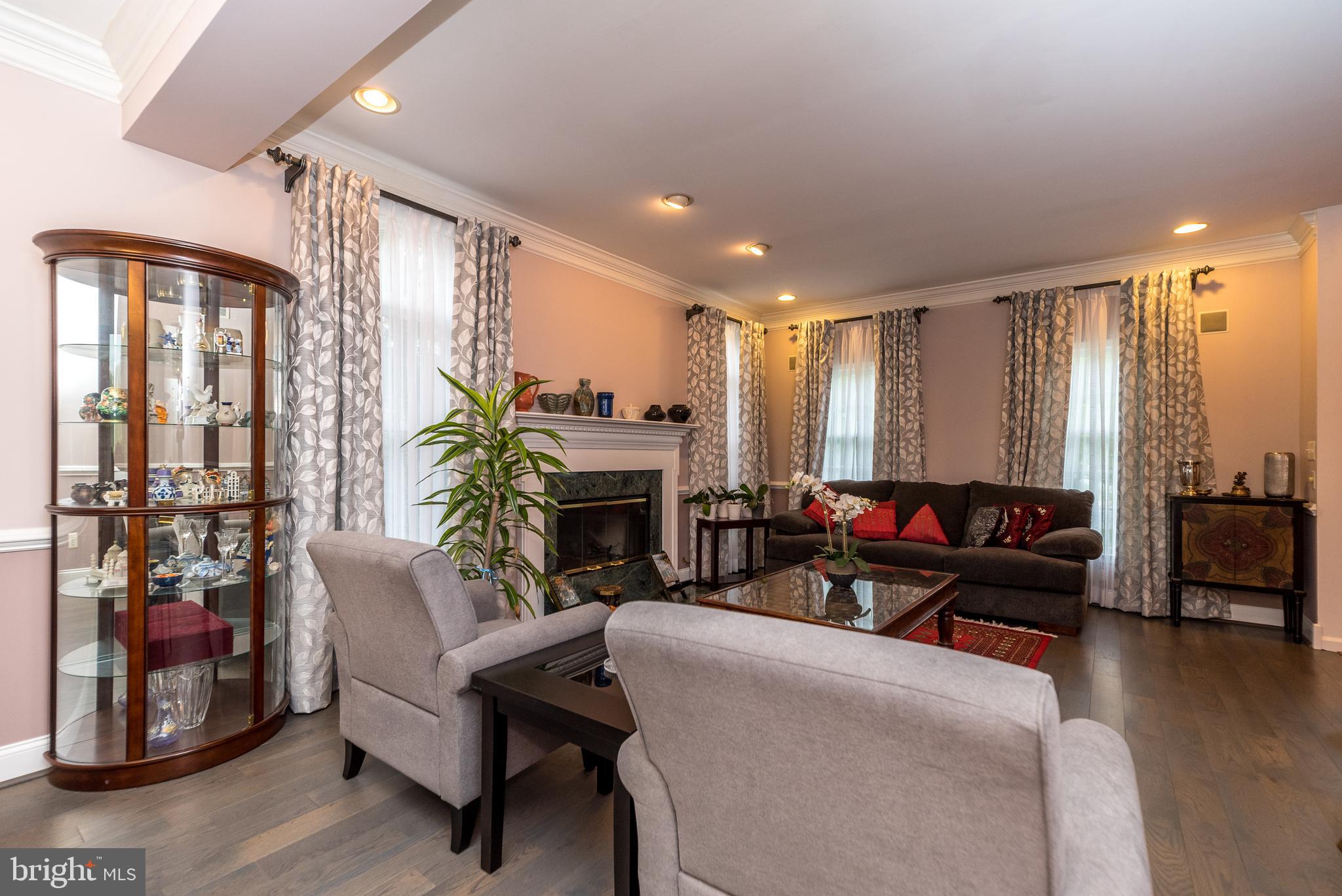 BUCKS CTY COUNTRYC - Residential