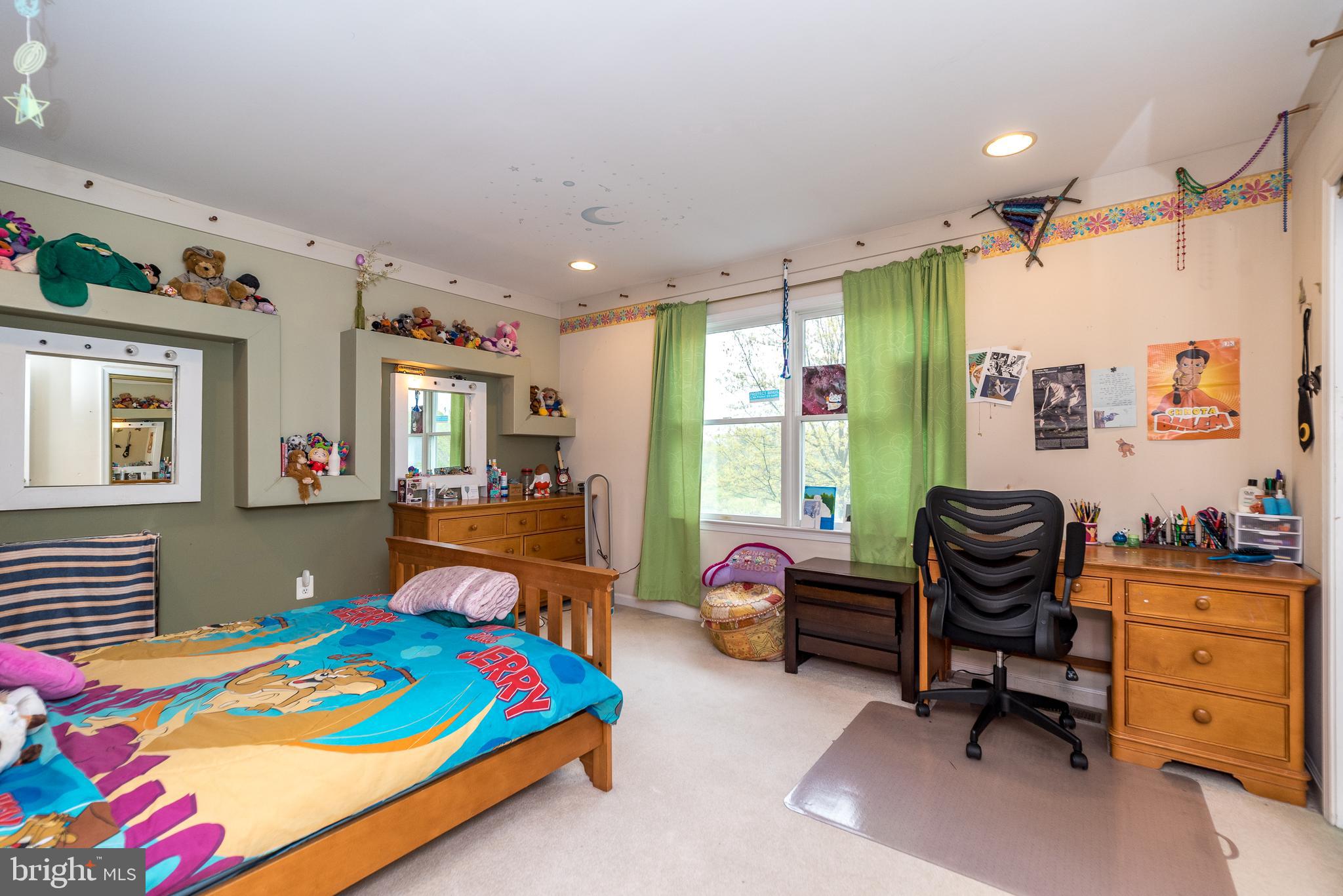 BUCKS CTY COUNTRYC - Residential