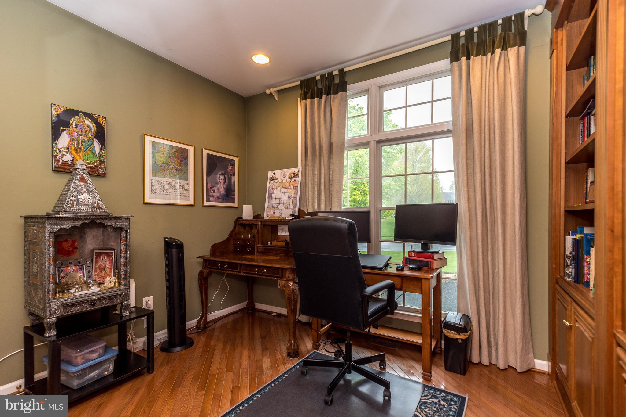 BUCKS CTY COUNTRYC - Residential