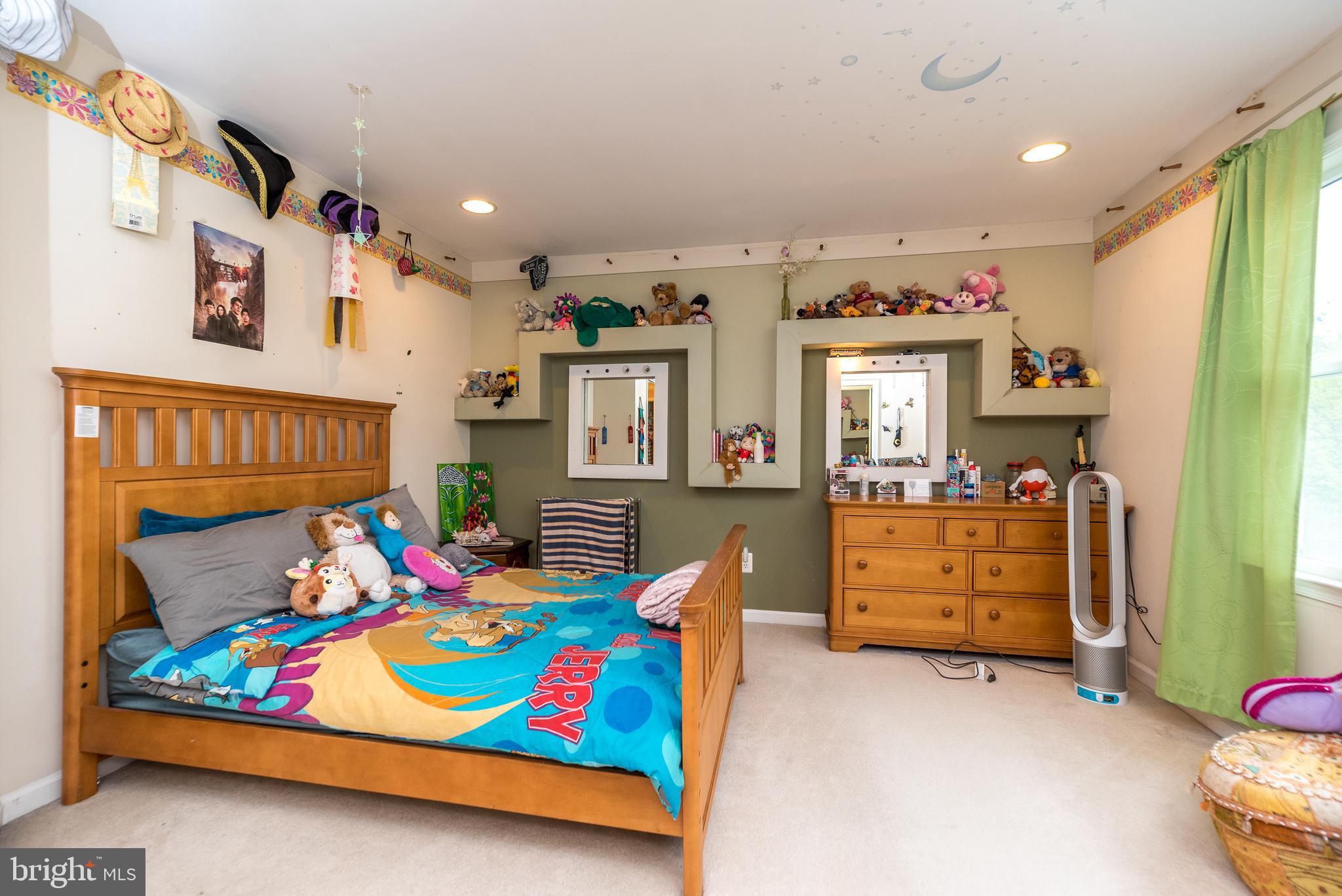 BUCKS CTY COUNTRYC - Residential