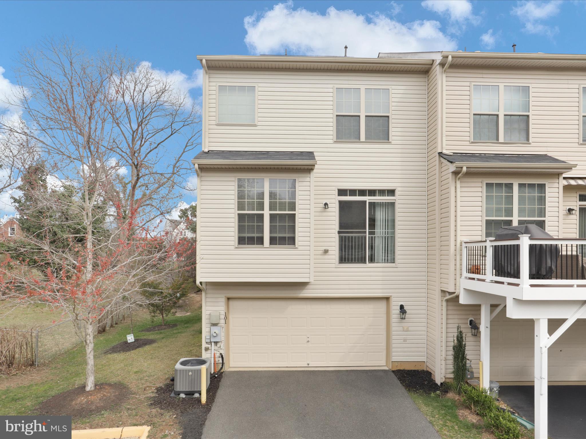 OCCOQUAN HEIGHTS - Residential
