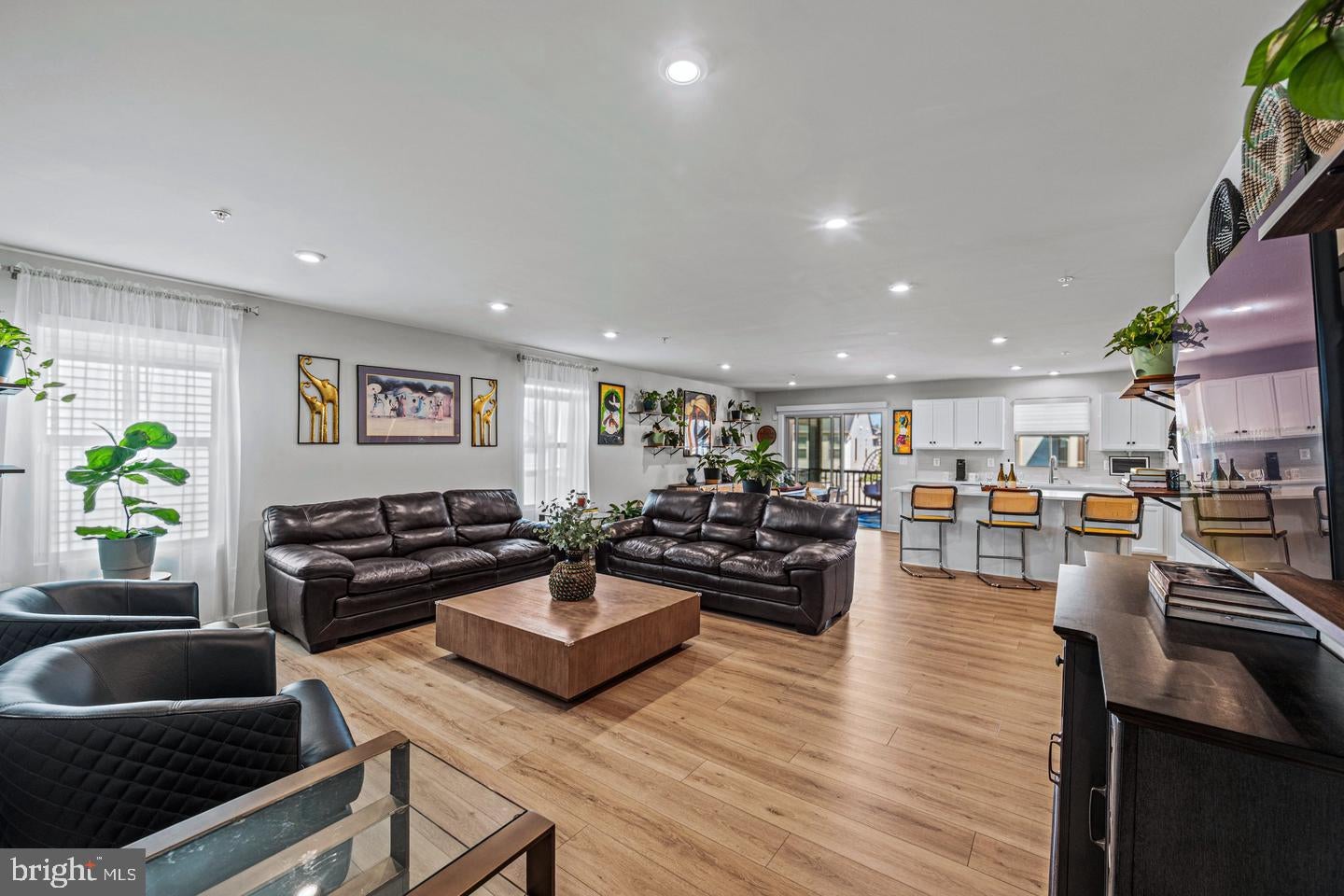 8406 MEADOW ROCK COURT