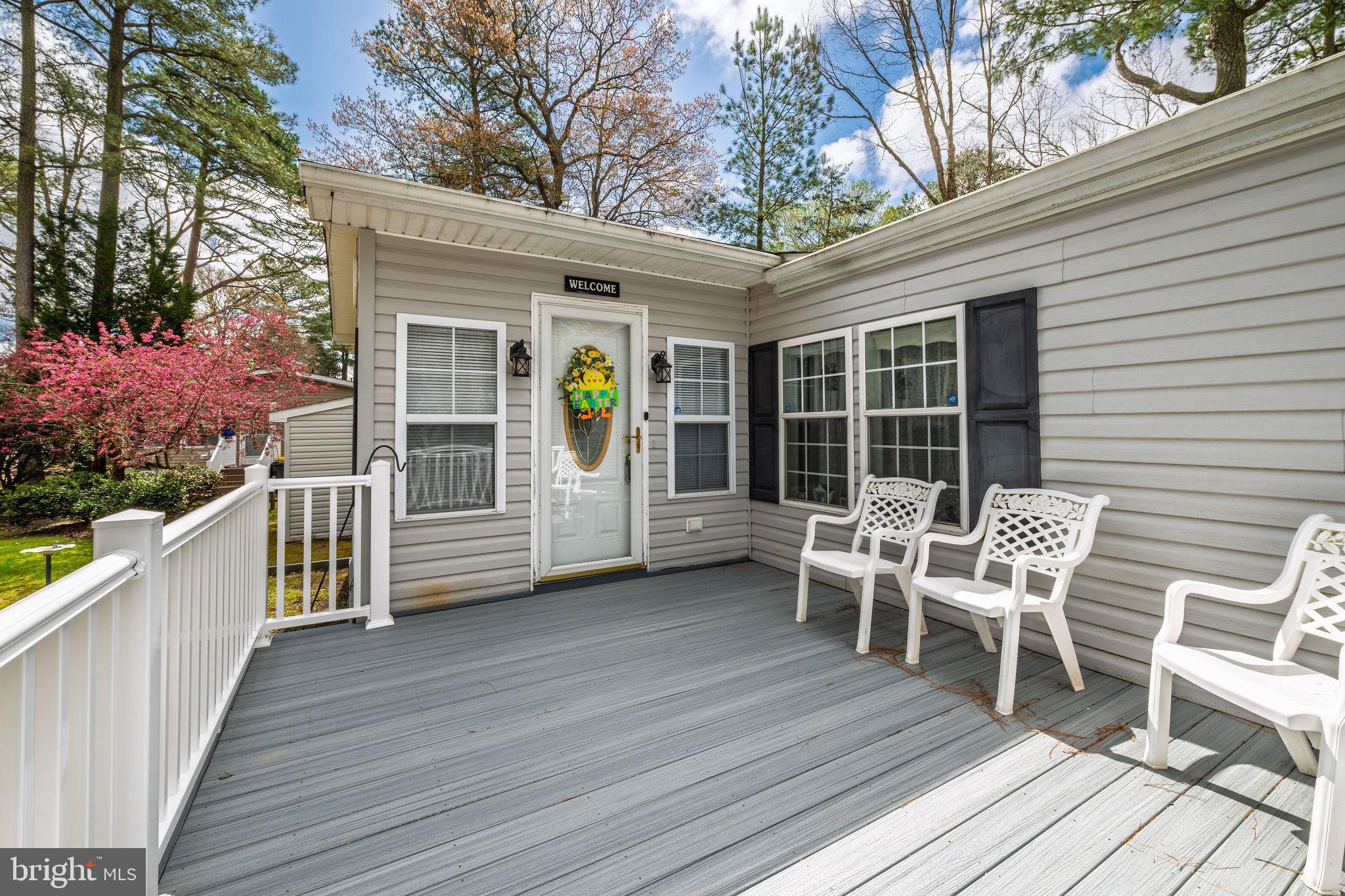 POTNETS LAKESIDE - Residential