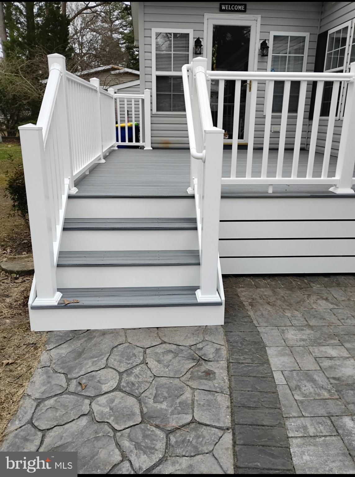 POTNETS LAKESIDE - Residential