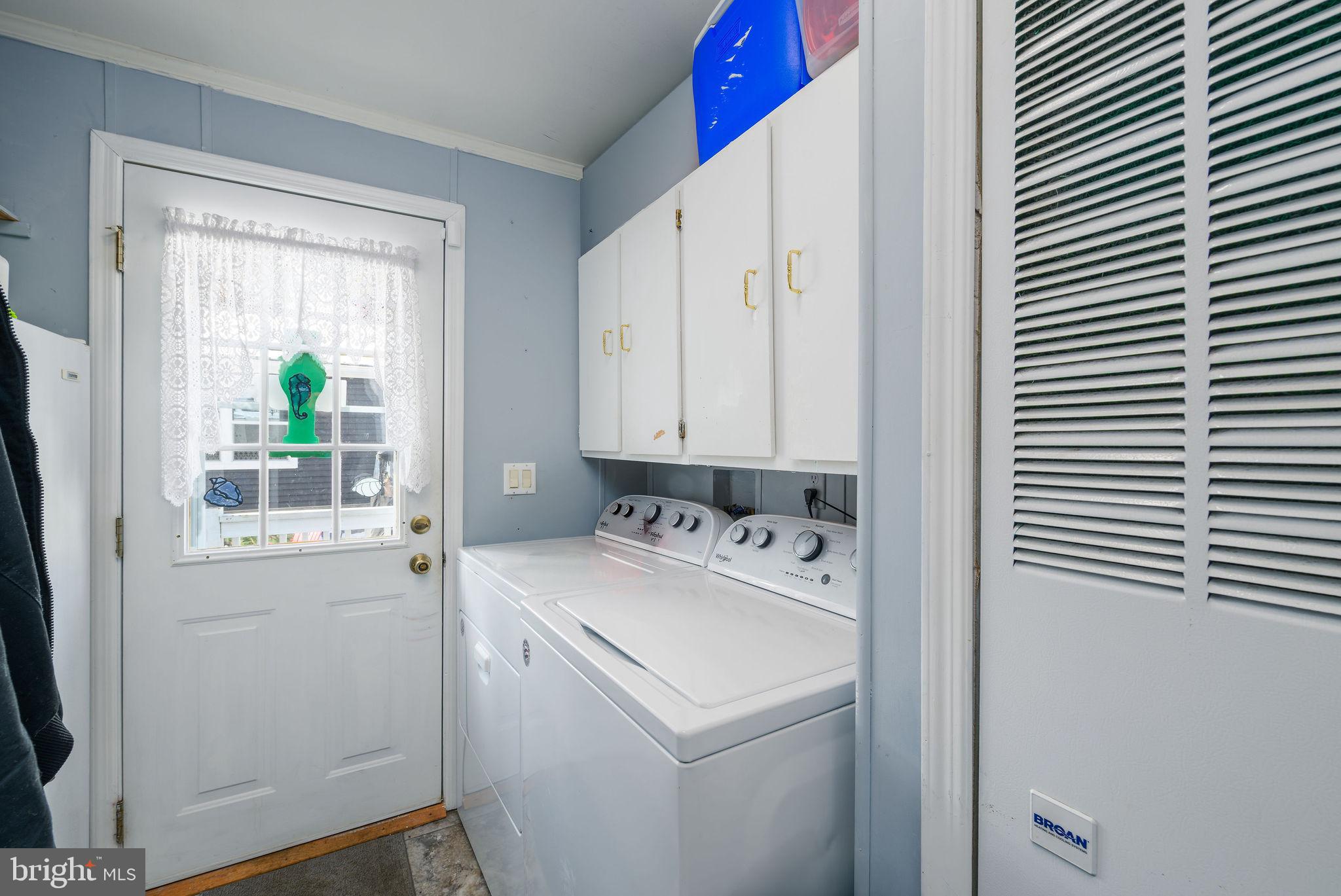 POTNETS LAKESIDE - Residential