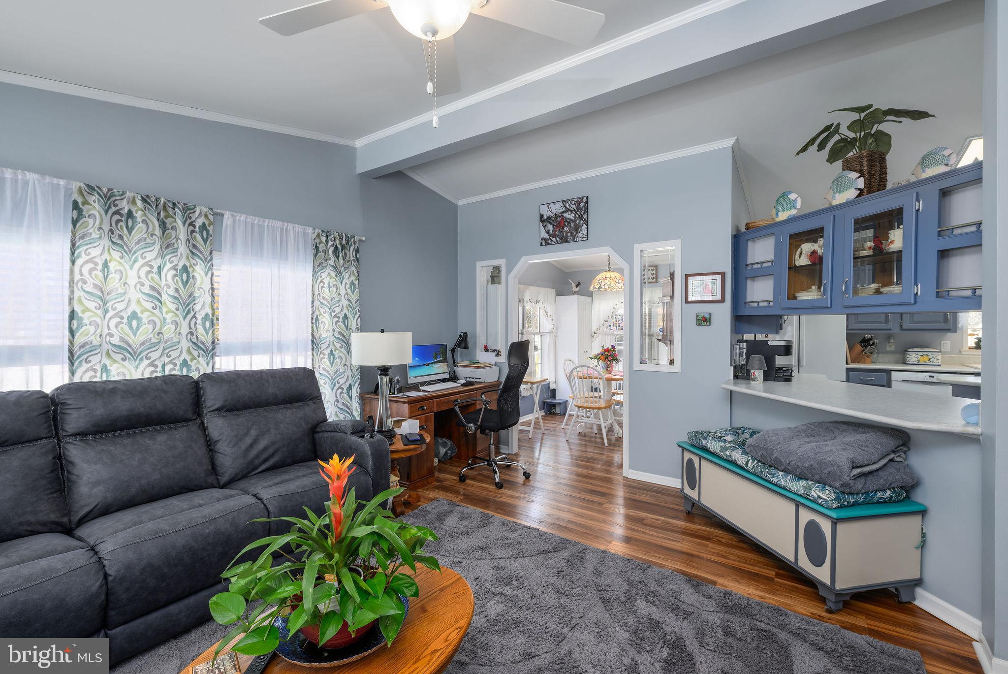 POTNETS LAKESIDE - Residential