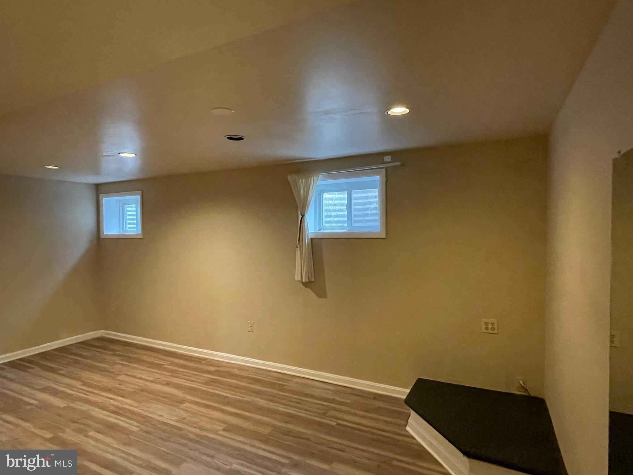 COLLEGE PARK ESTATES - Residential