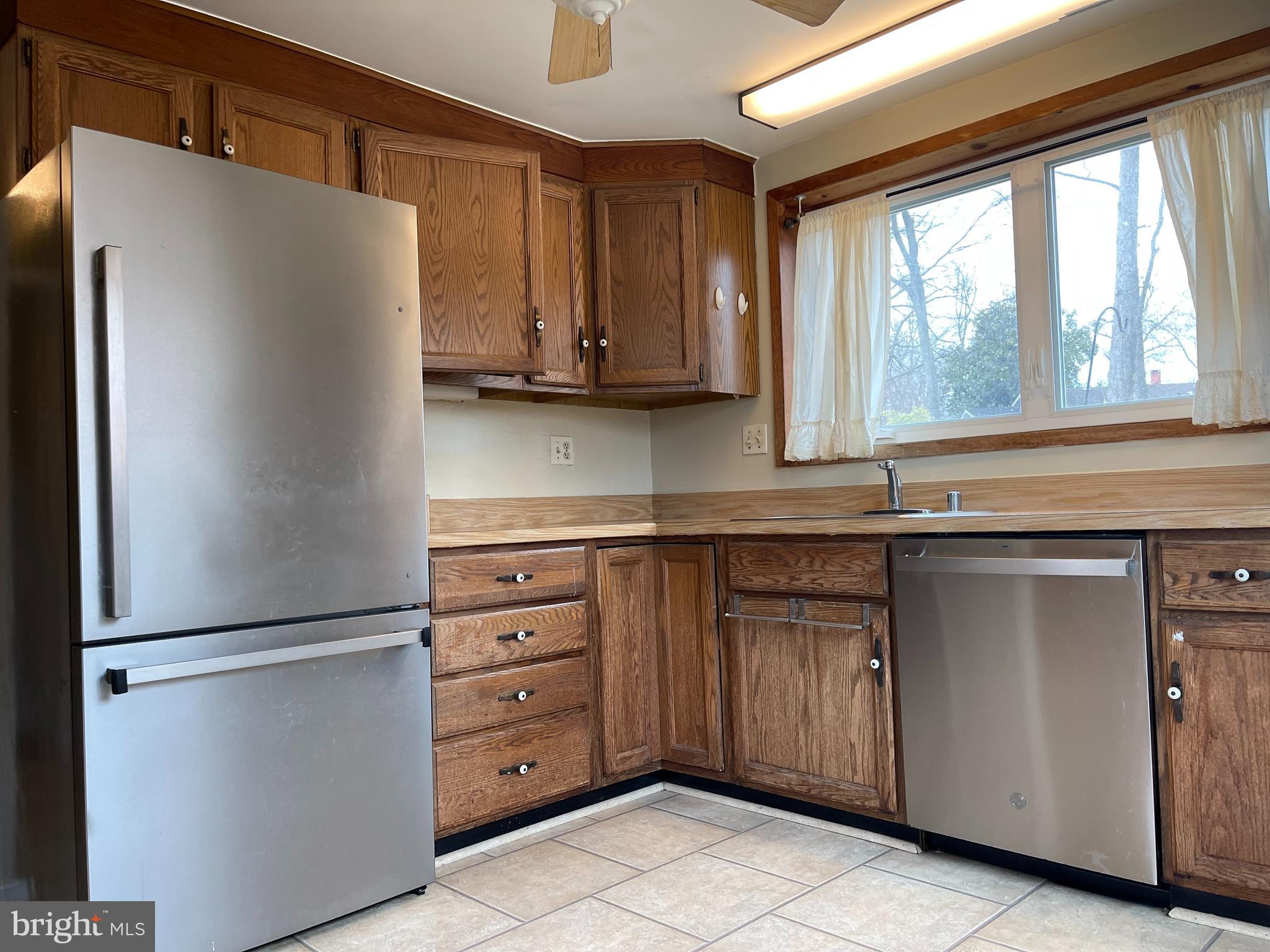 COLLEGE PARK ESTATES - Residential