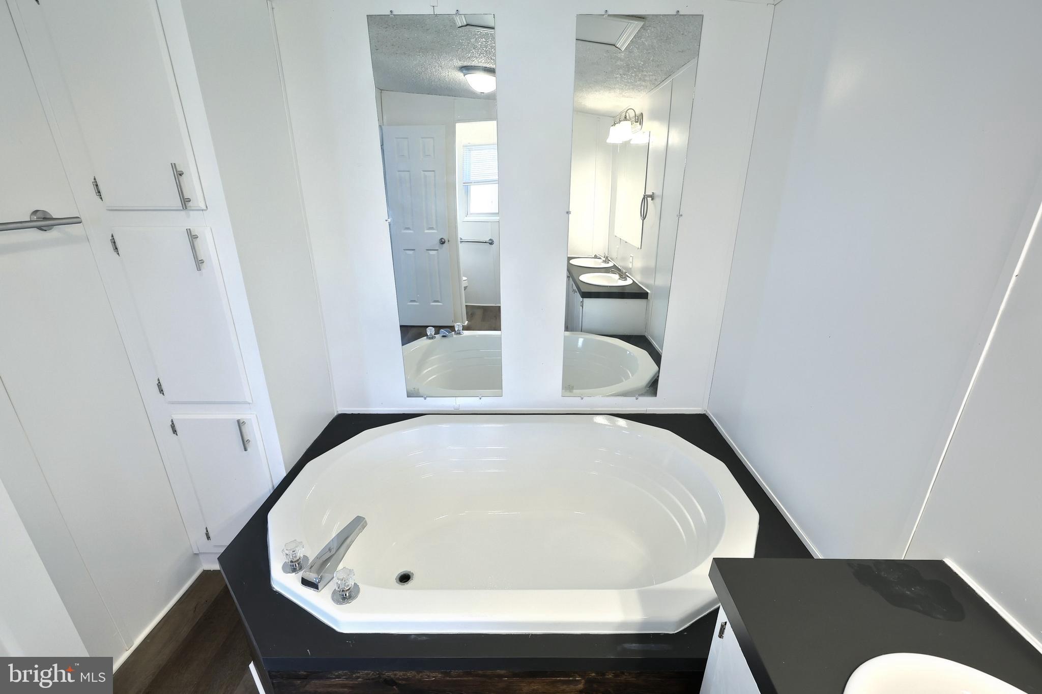 TALL OAK ESTATES - Residential