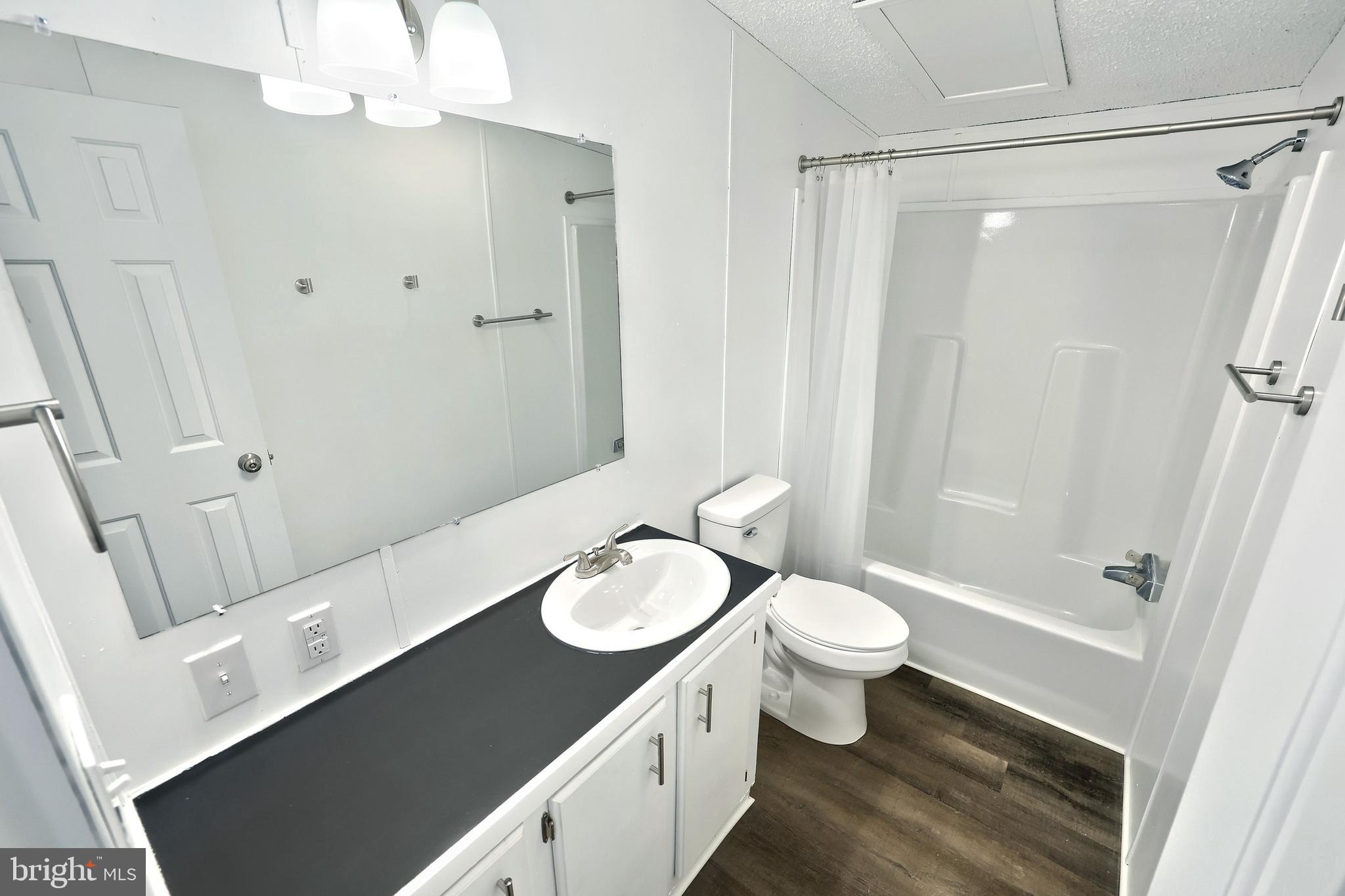 TALL OAK ESTATES - Residential