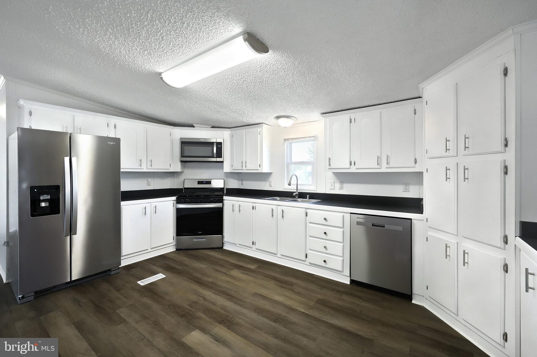 TALL OAK ESTATES - Residential