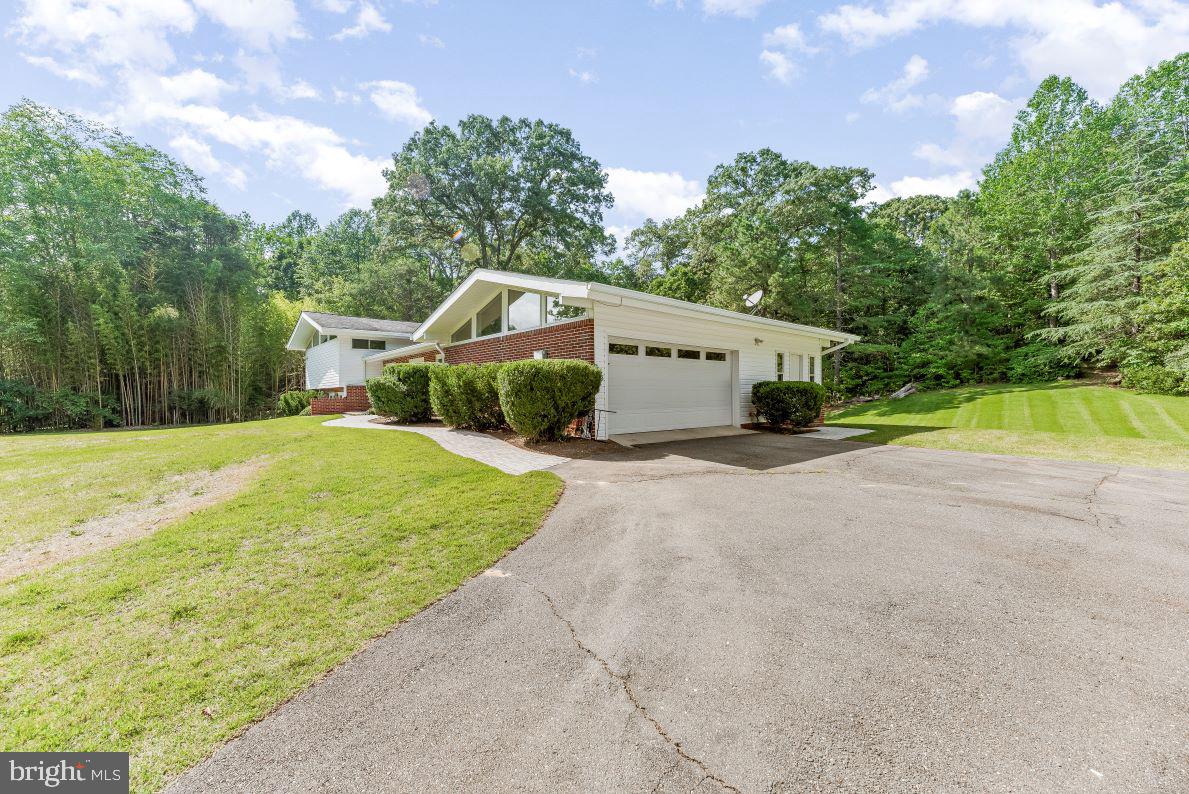 995 CLAY HAMMOND ROAD