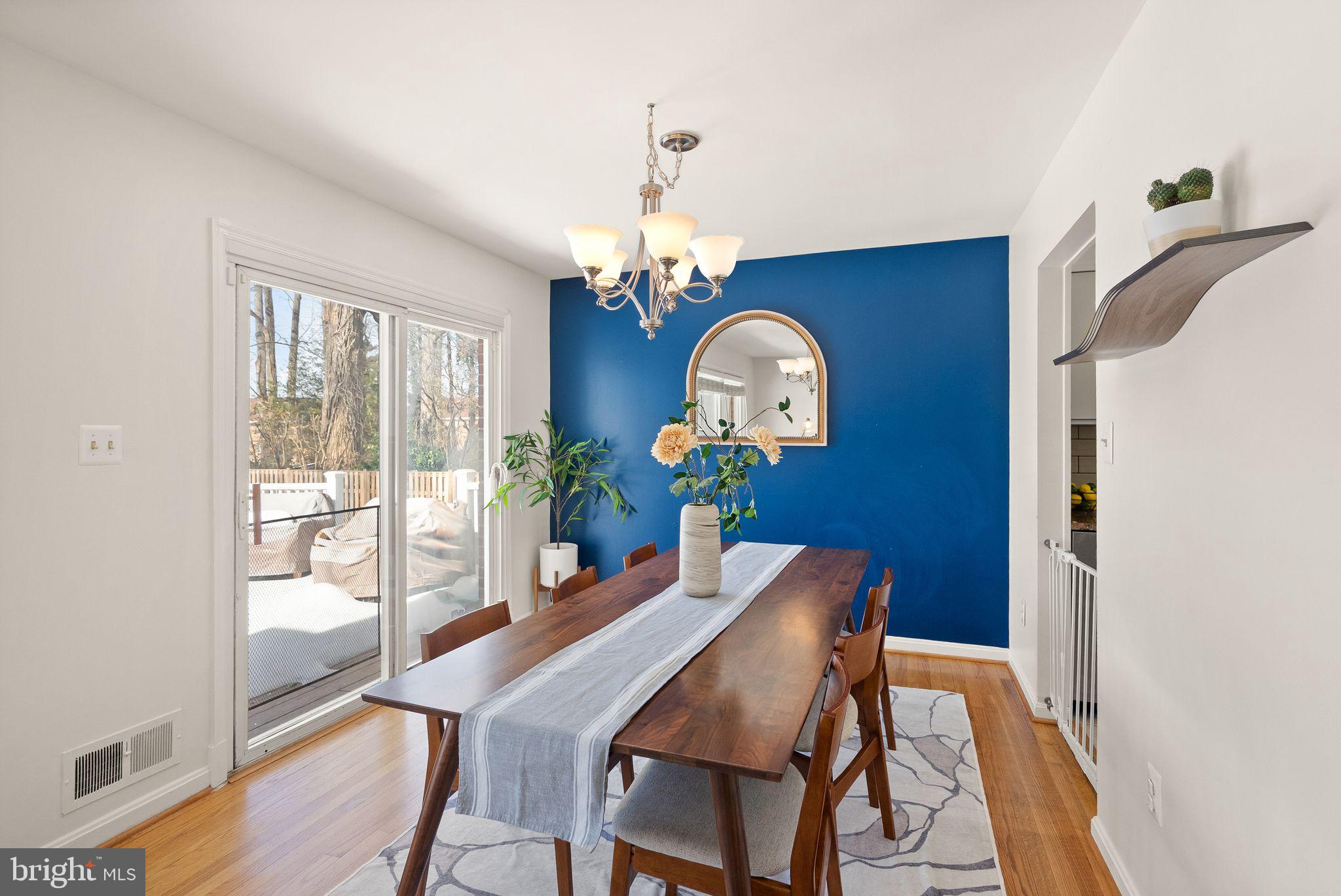 MOSBY WOODS - Residential