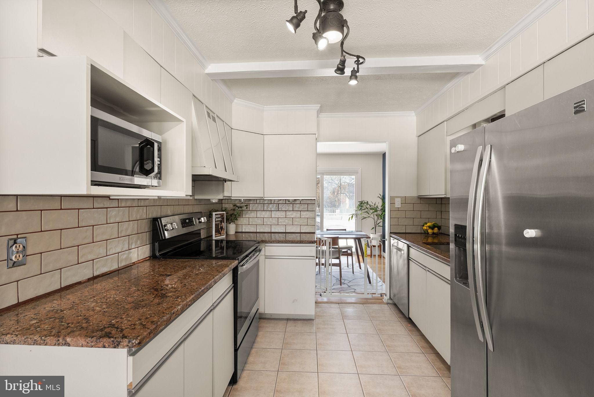 MOSBY WOODS - Residential