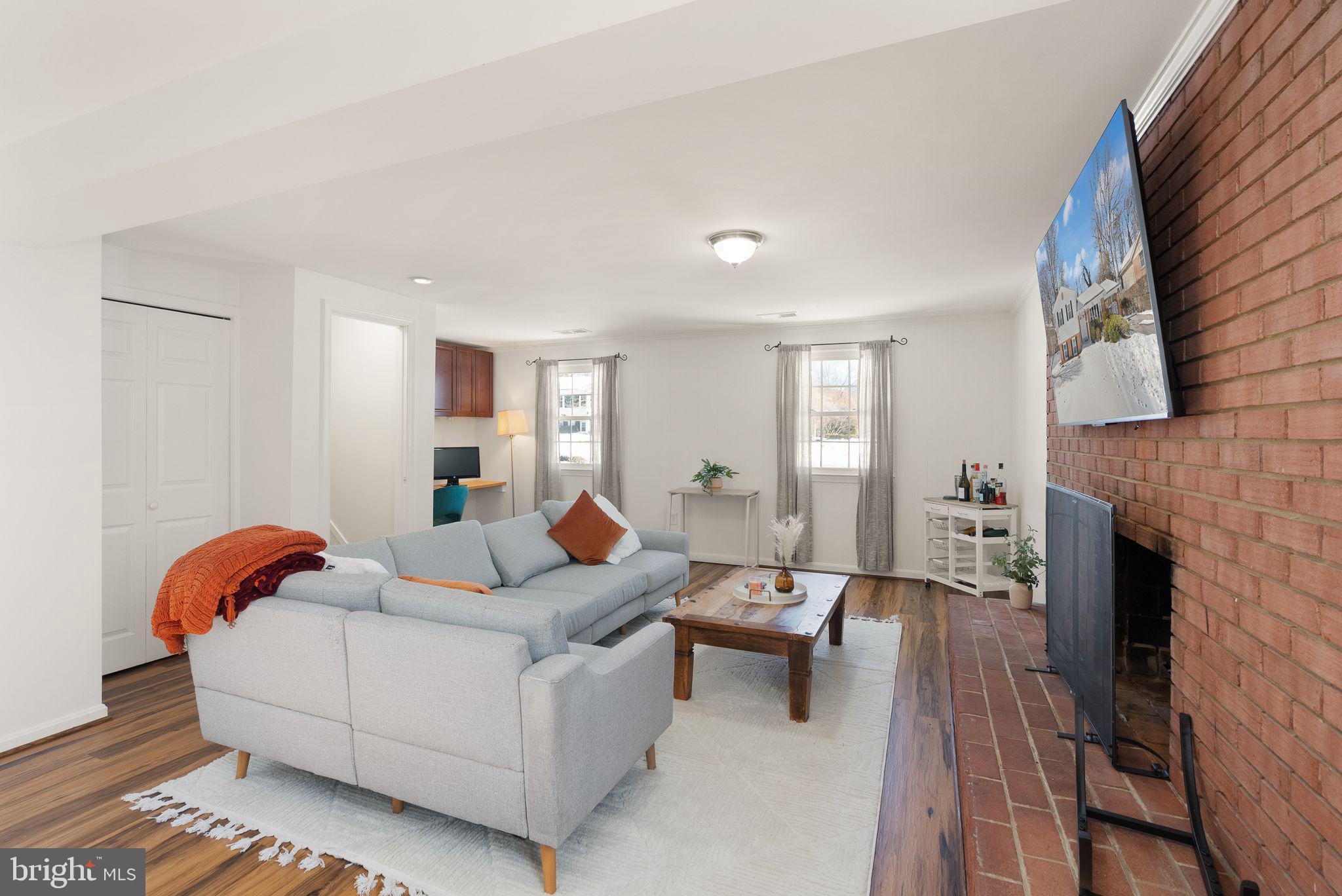 MOSBY WOODS - Residential