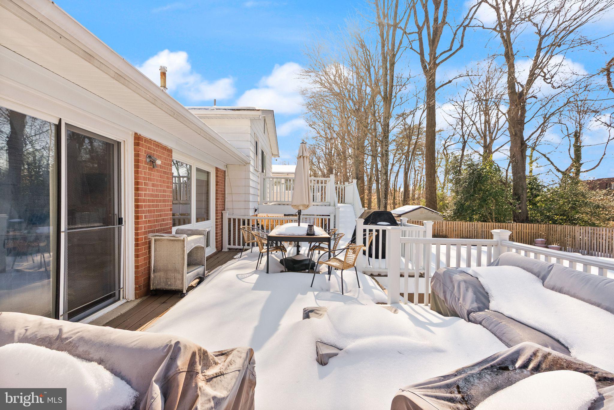 MOSBY WOODS - Residential