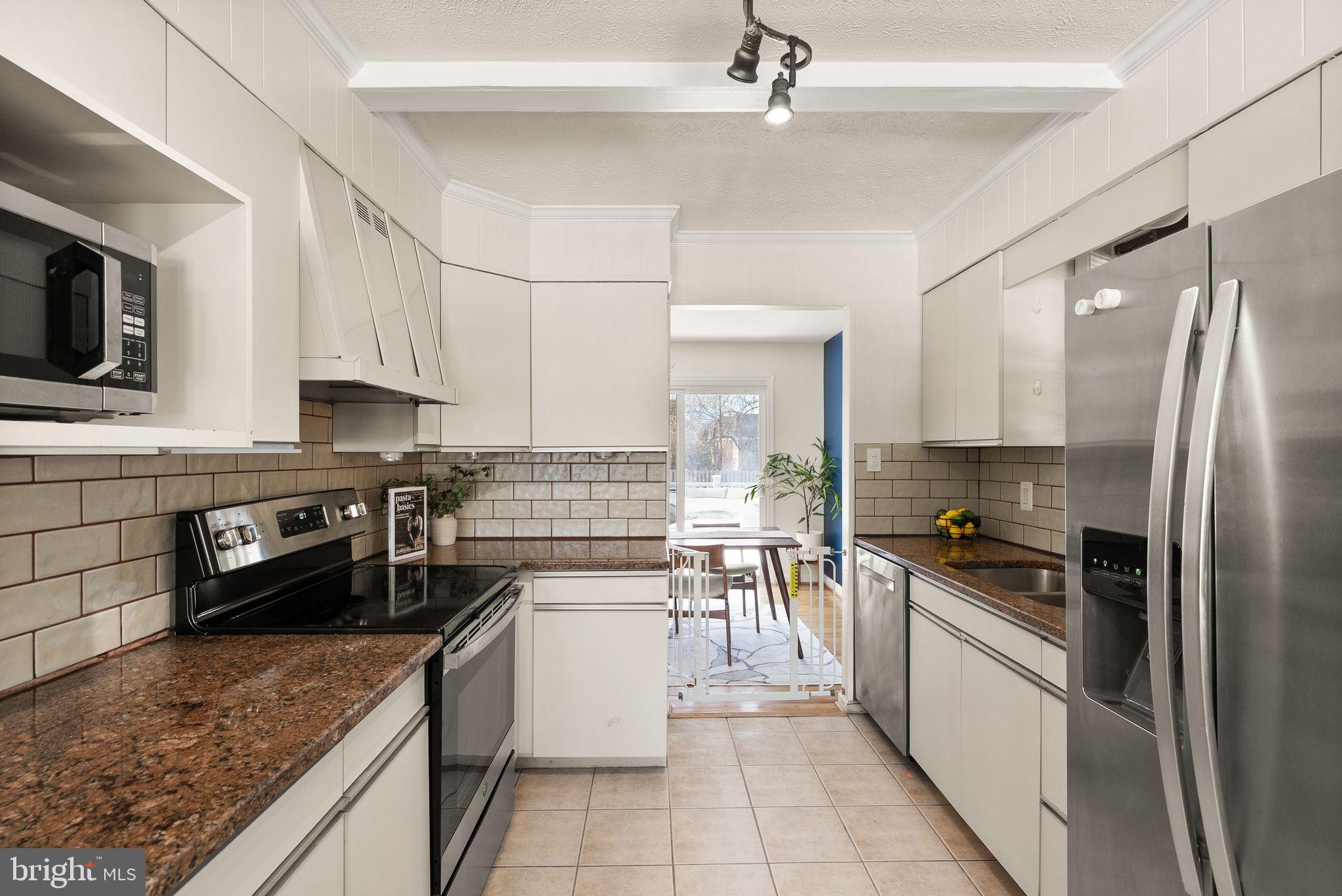 MOSBY WOODS - Residential