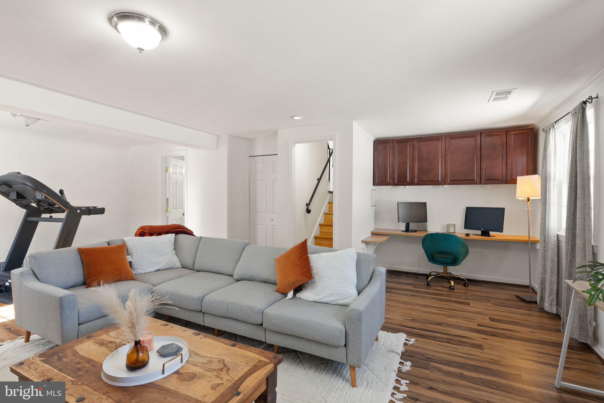 MOSBY WOODS - Residential