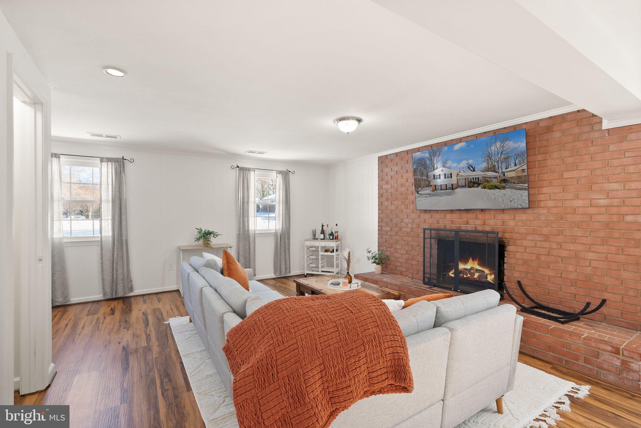 MOSBY WOODS - Residential