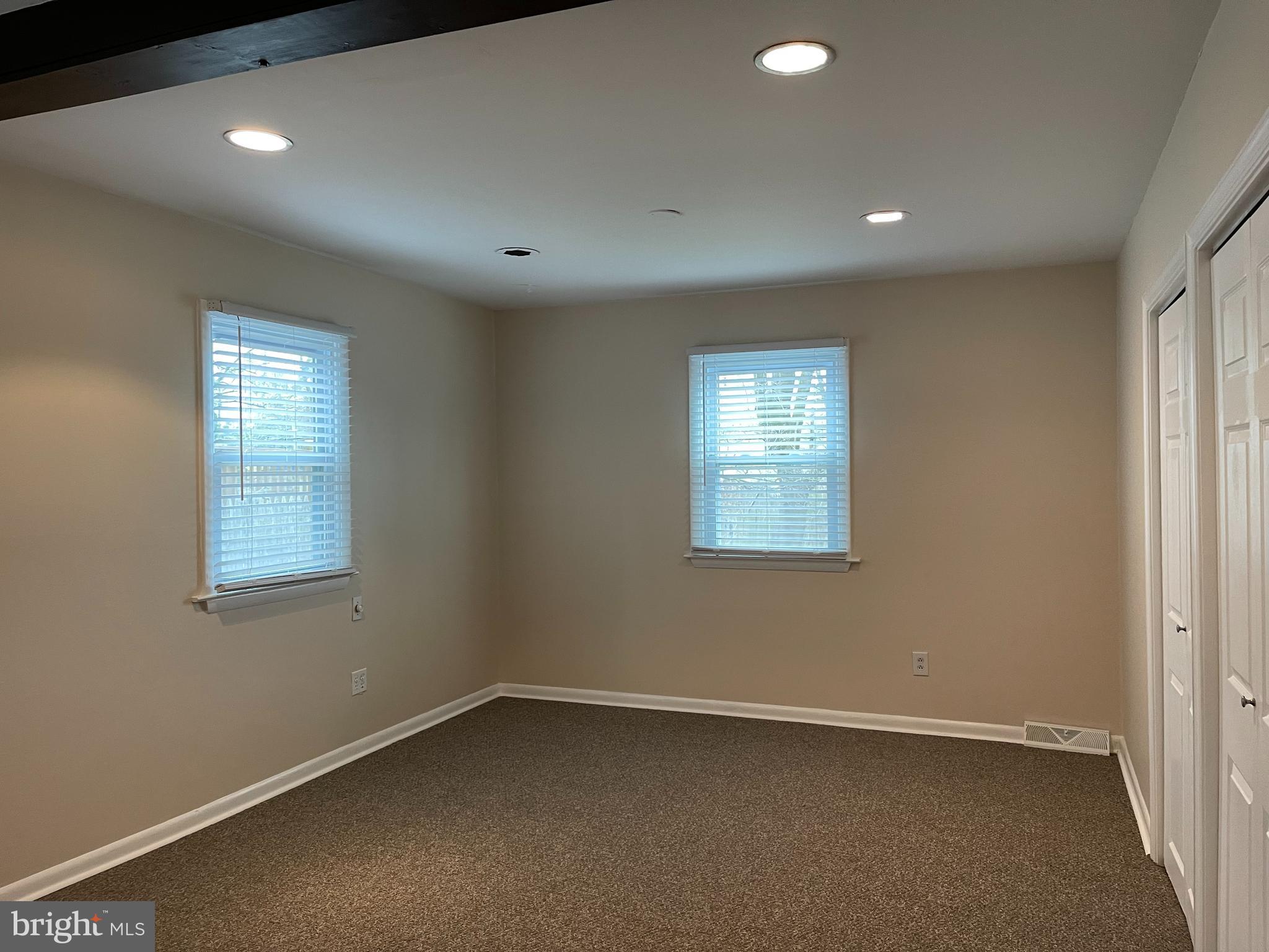 ABINGTON WOODS - Residential Lease