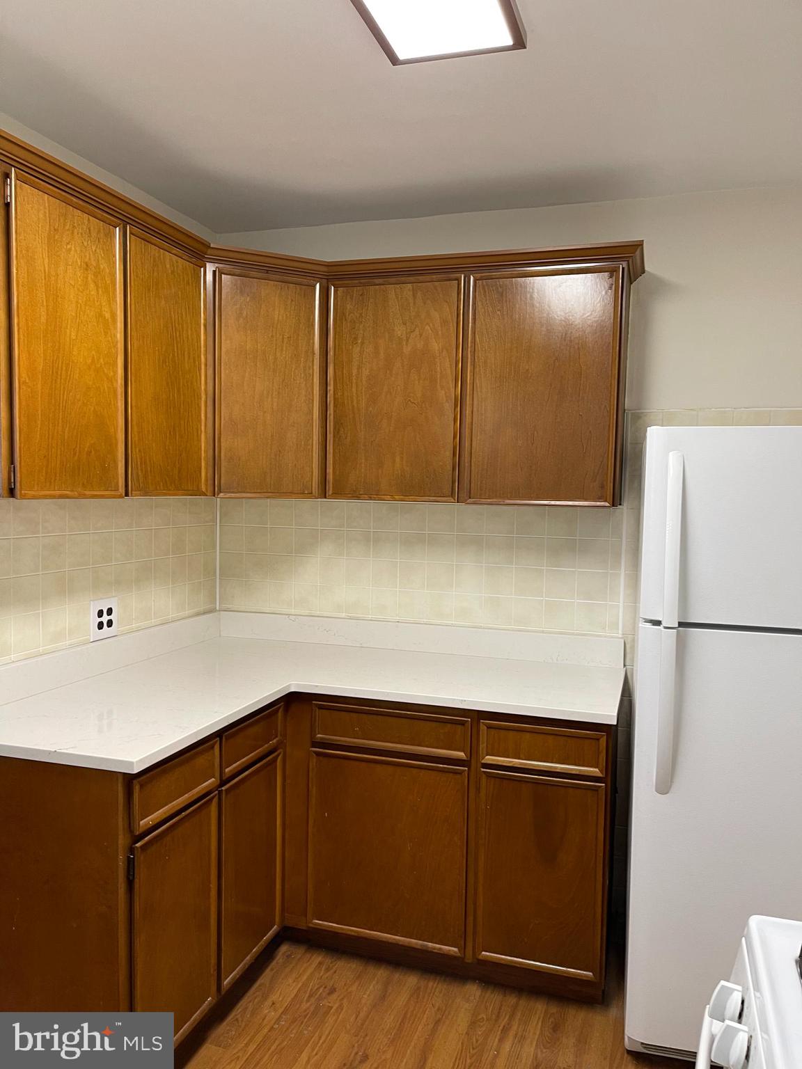 ABINGTON WOODS - Residential Lease