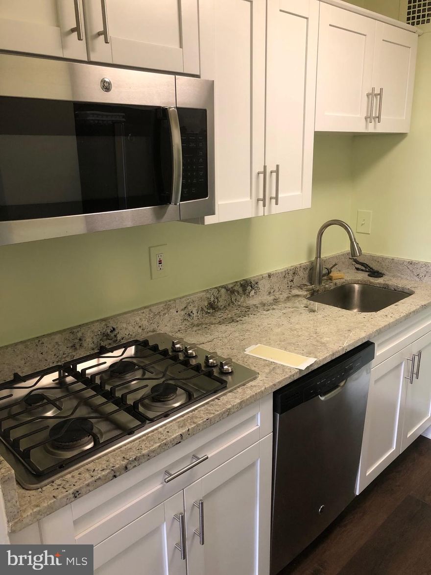 Cozy studio apartment available for rent just steps from Grosvenor Metro.  Easily assessable to I495 and I270. Grocery store located on Grosvenor Park property. 24 hour desk. Pool, tennis court, gym and lots more. All utilities and internet included in Rent!  No pets are permitted and this is a non smoking rental unit. Tenant Protection Plan included in rent to offer filter delivery, renters insurance, 24/7/365 emergency maintenance hotline and access to the online ACH portal.  Credit Enhancement Program will allow rent to be reported to the credit bureaus and will offer $1,000,000 in identify theft protection while living in the property for $19.95 per month added to rent.