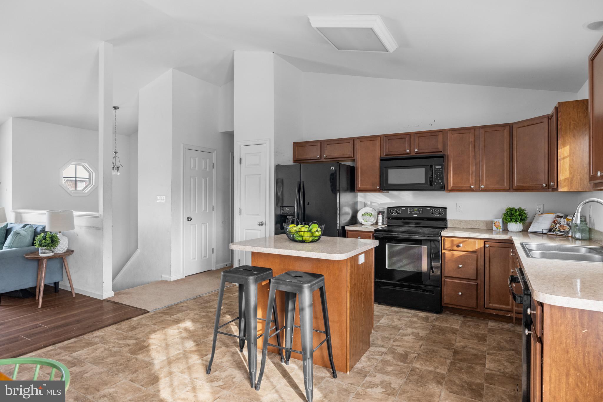 INWOOD MEADOWS - Residential