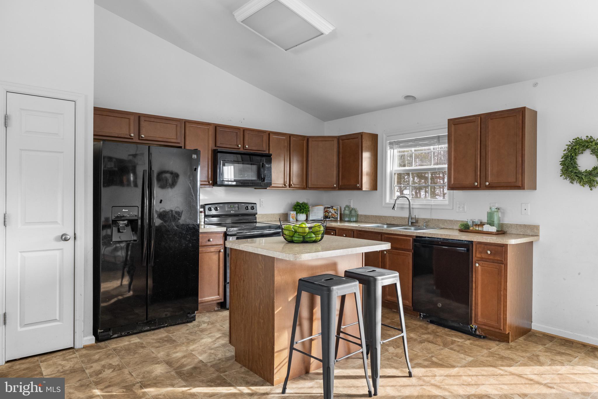 INWOOD MEADOWS - Residential