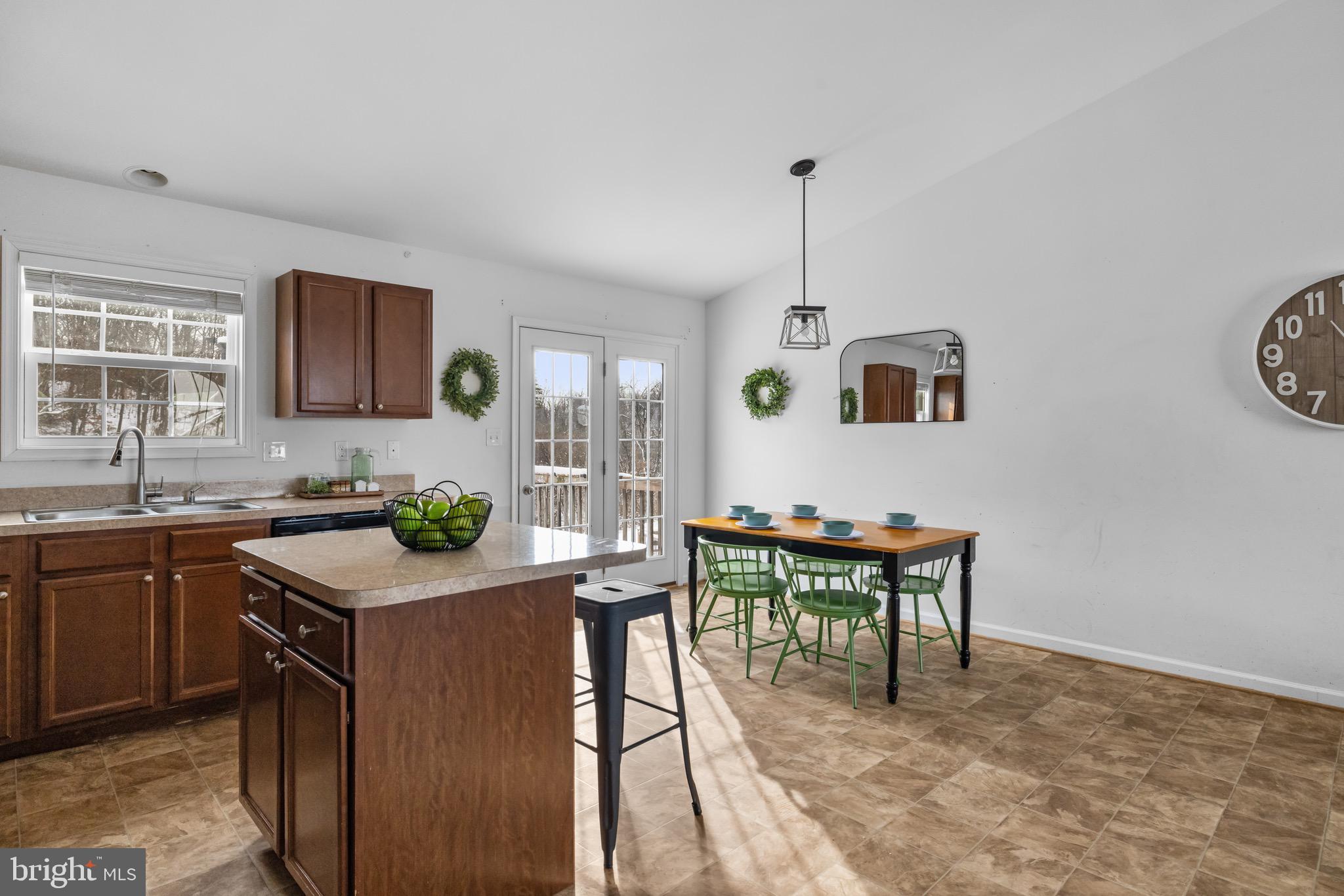 INWOOD MEADOWS - Residential