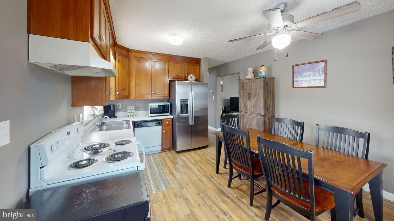 OGDEN FARM MEADOWS - Residential