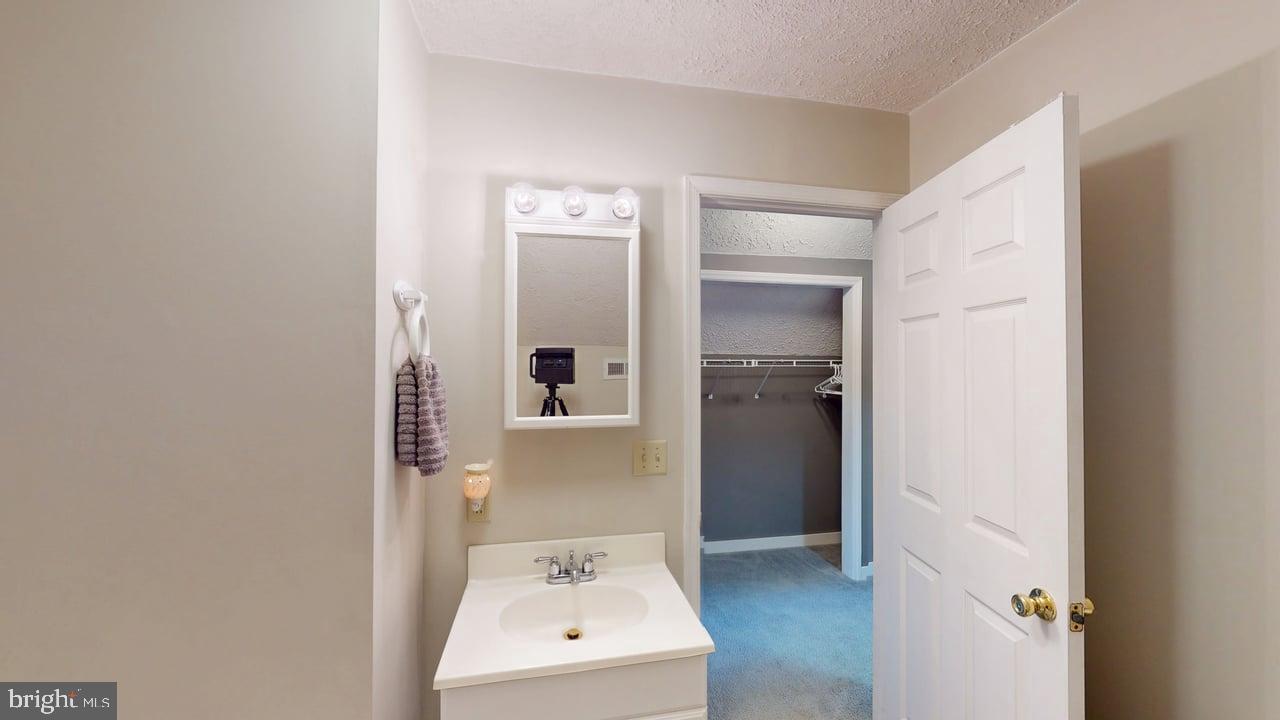 OGDEN FARM MEADOWS - Residential