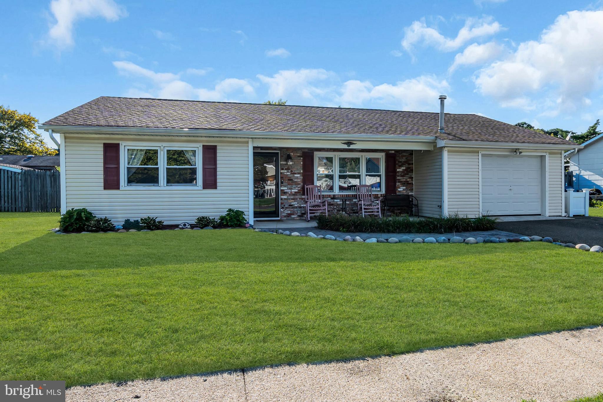 6 ROXBURY DRIVE