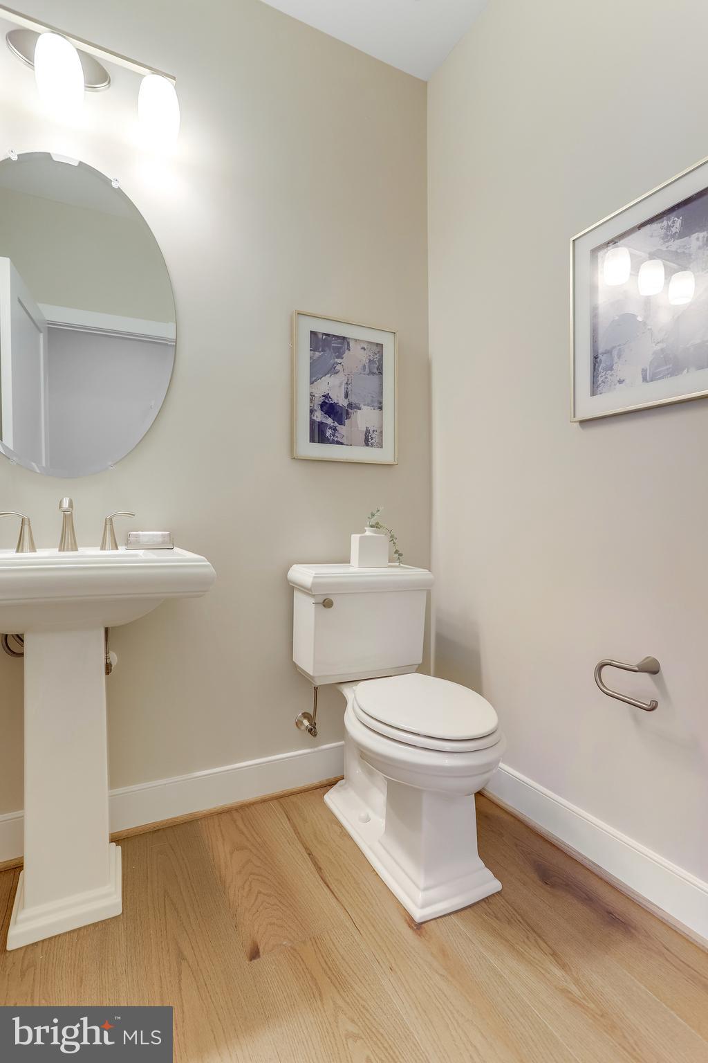 STONEWALL MANOR - Residential